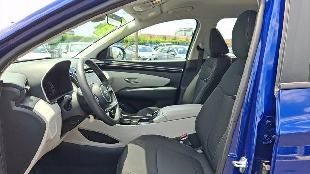 2023 Hyundai TUCSON SE