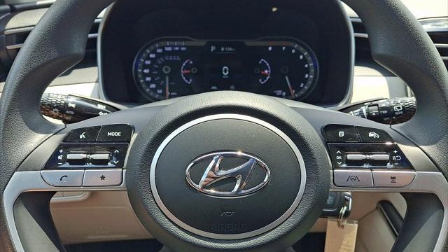2023 Hyundai TUCSON SE