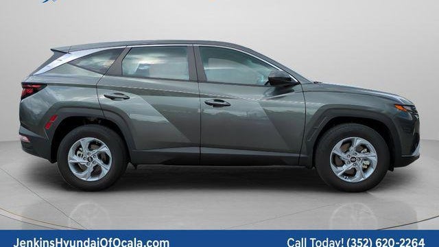 2023 Hyundai TUCSON SE