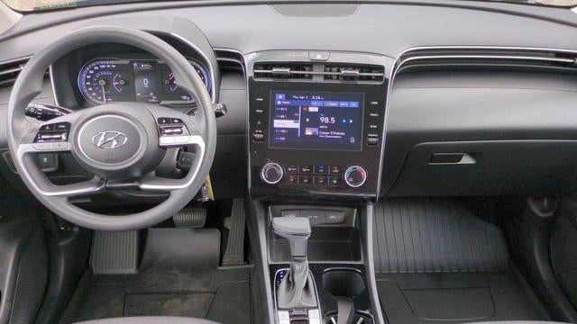 2023 Hyundai TUCSON SE