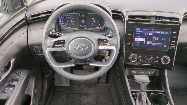 2023 Hyundai TUCSON SE
