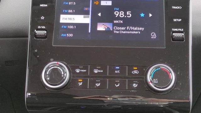 2023 Hyundai TUCSON SE