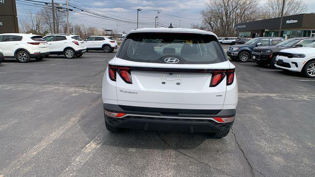 2023 Hyundai TUCSON SE