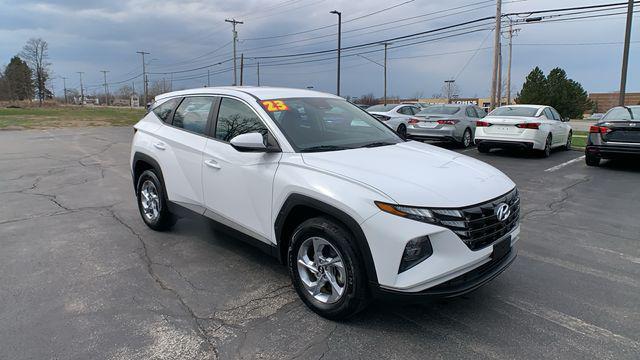 2023 Hyundai TUCSON SE