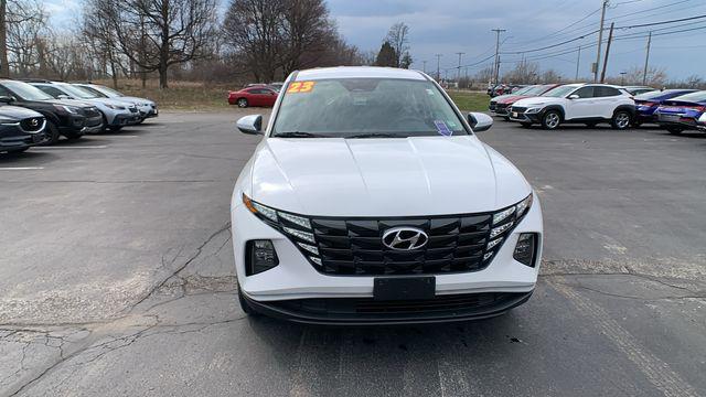 2023 Hyundai TUCSON SE