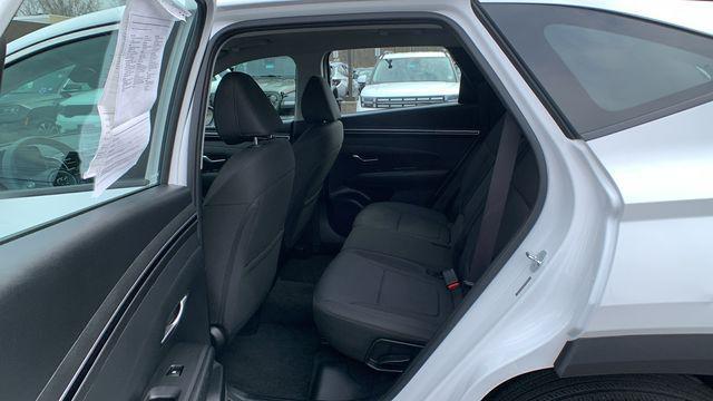 2023 Hyundai TUCSON SE
