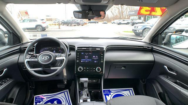 2023 Hyundai TUCSON SE