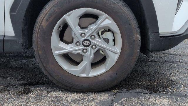 2023 Hyundai TUCSON SE