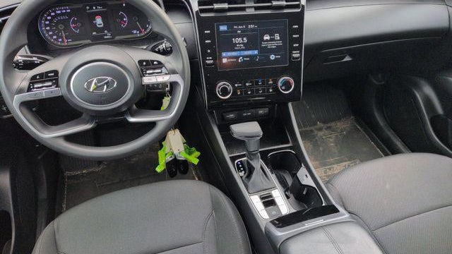 2023 Hyundai TUCSON SE