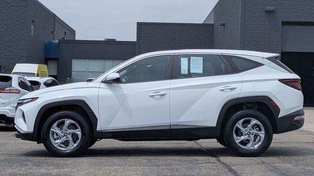 2023 Hyundai TUCSON SE