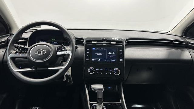 2023 Hyundai TUCSON SE