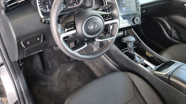 2023 Hyundai TUCSON SE