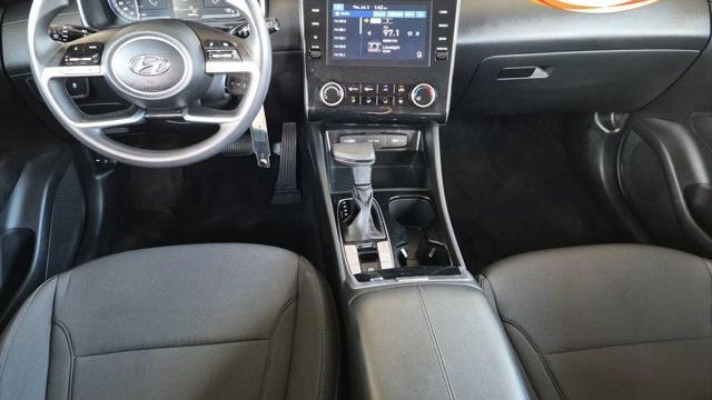2023 Hyundai TUCSON SE