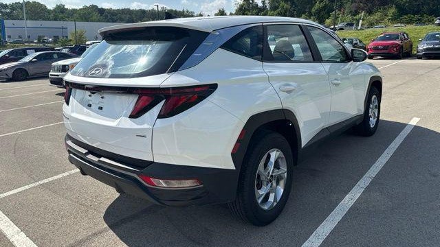 2023 Hyundai TUCSON SE