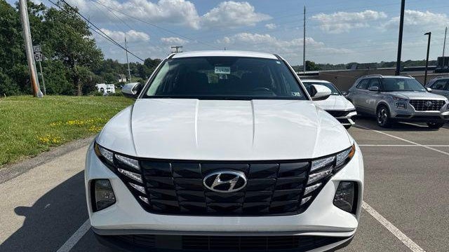 2023 Hyundai TUCSON SE