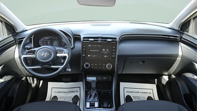 2023 Hyundai TUCSON SE