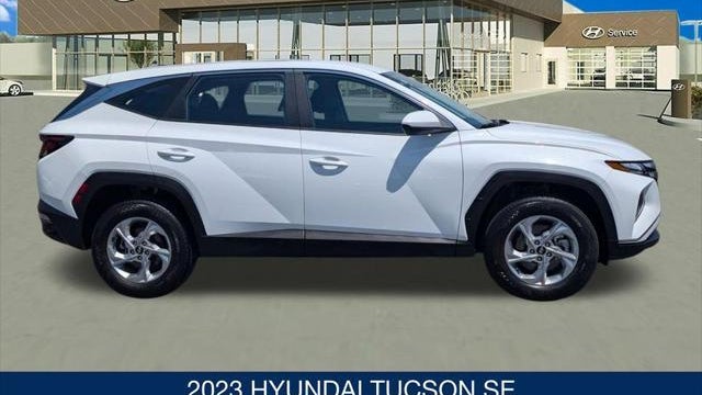 2023 Hyundai TUCSON SE