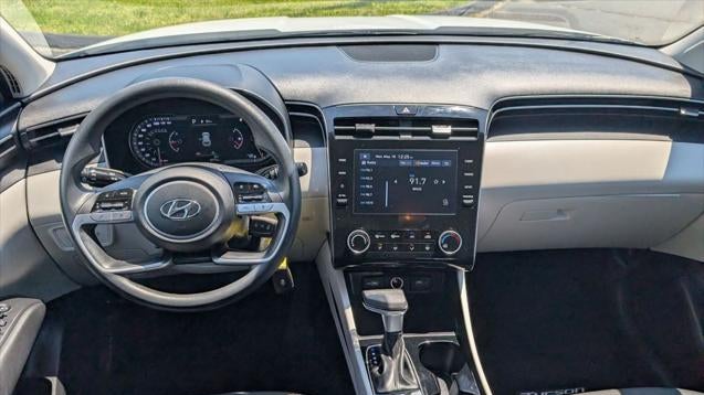 2023 Hyundai TUCSON SE