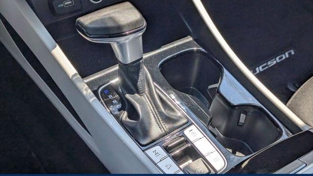 2023 Hyundai TUCSON SE