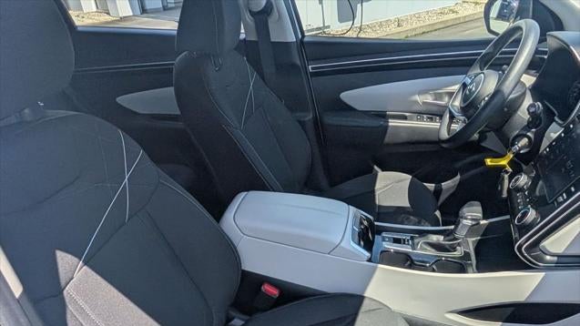 2023 Hyundai TUCSON SE