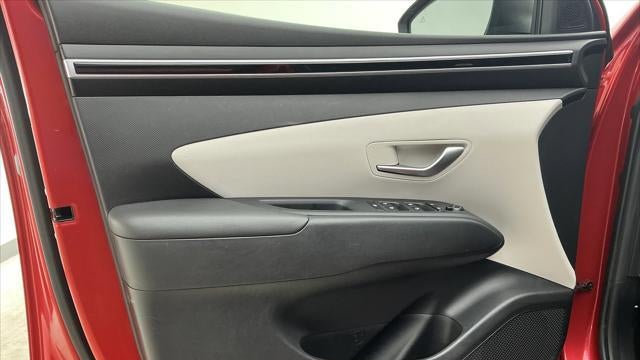 2023 Hyundai TUCSON SE
