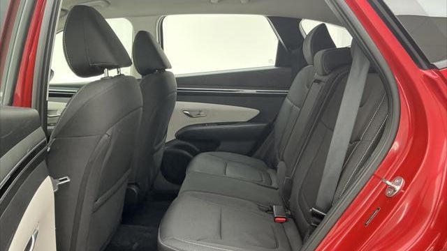 2023 Hyundai TUCSON SE