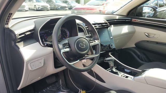 2023 Hyundai TUCSON SE