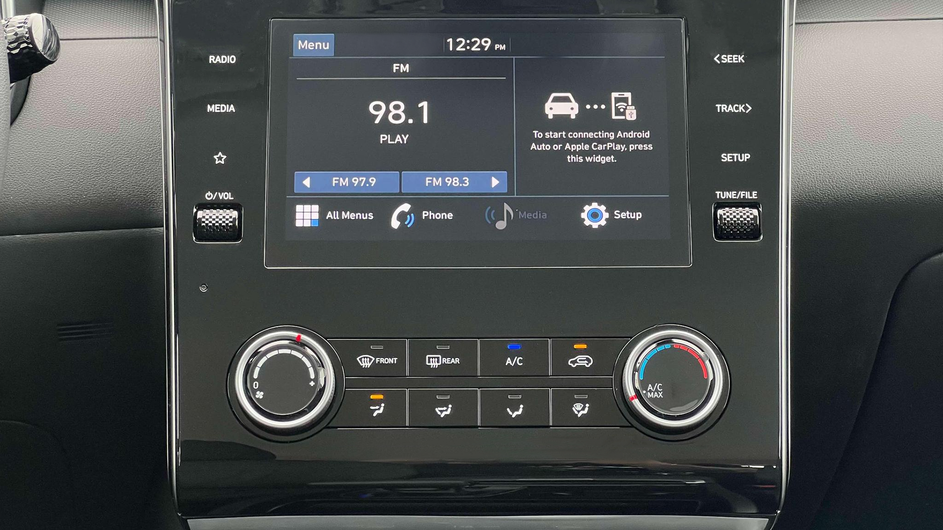 2024 Hyundai TUCSON SE
