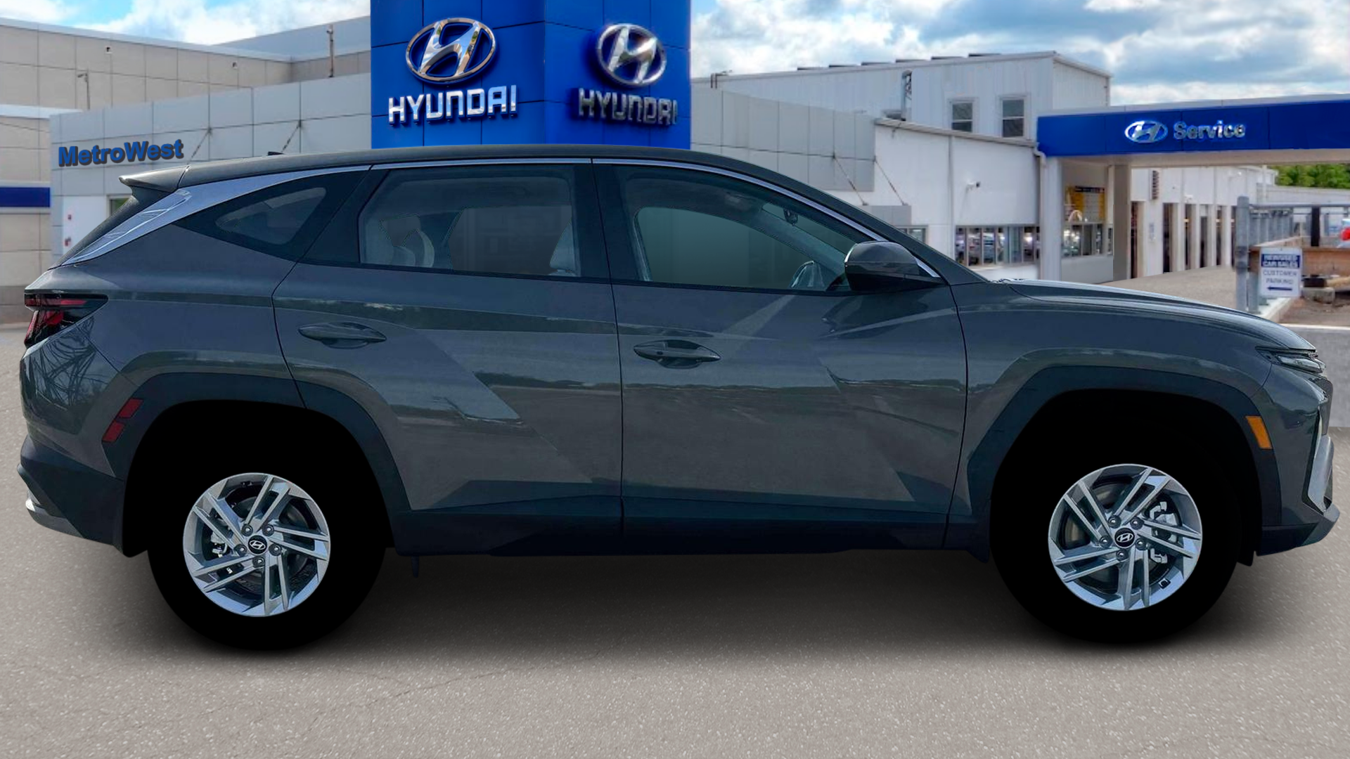 2026 Hyundai TUCSON SE