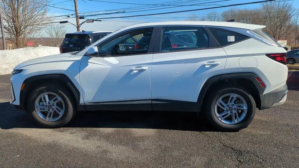 2025 Hyundai TUCSON SE