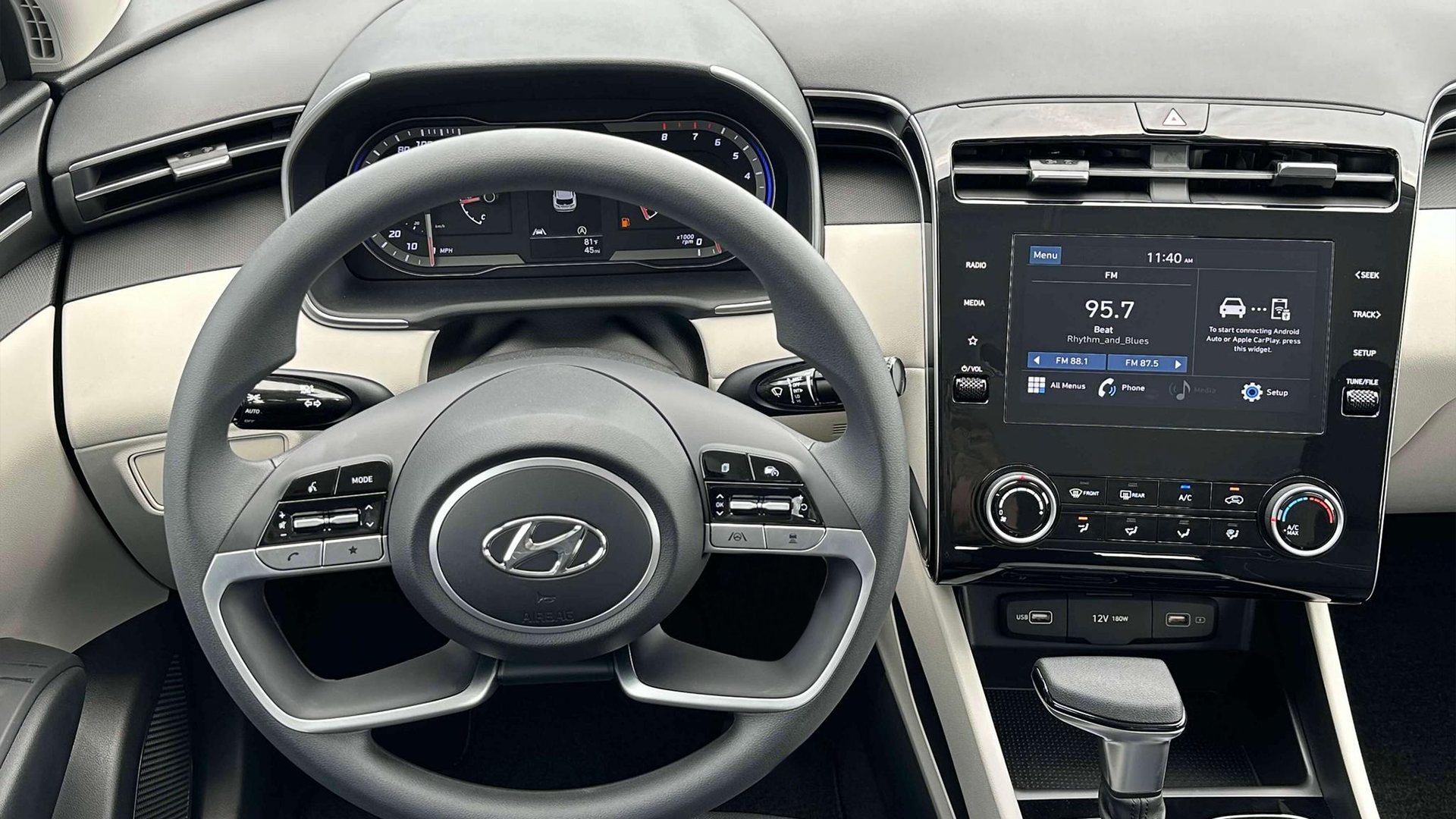 2024 Hyundai TUCSON SE