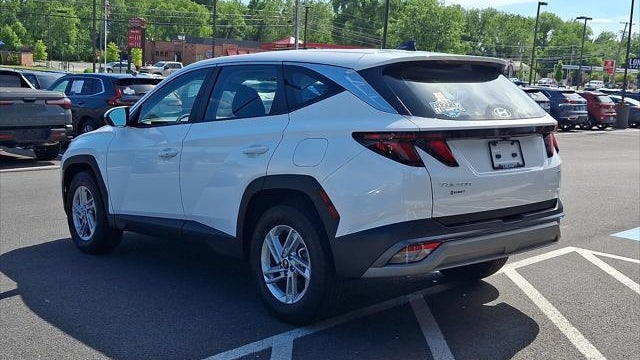 2025 Hyundai TUCSON SE