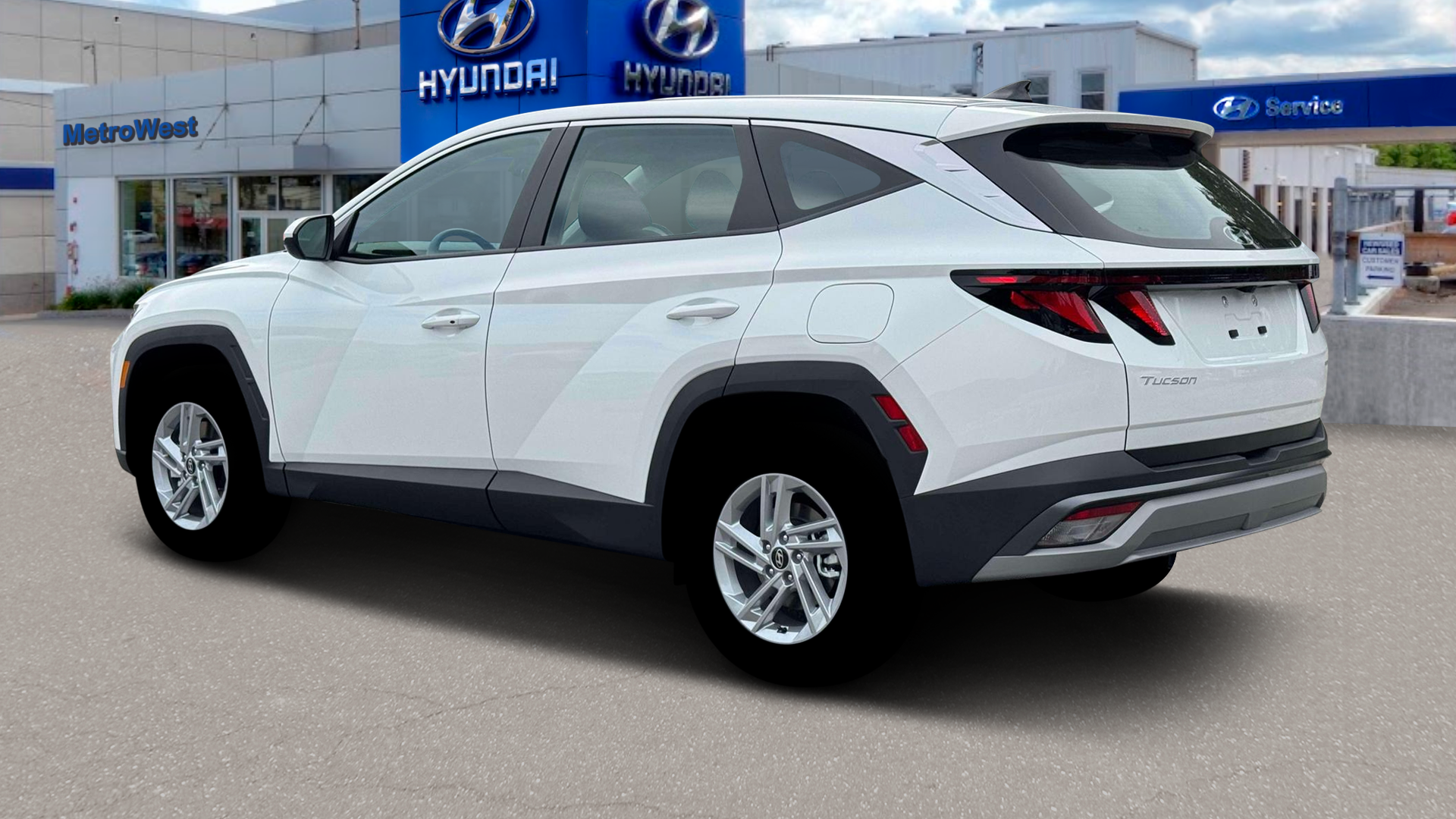 2026 Hyundai TUCSON SE