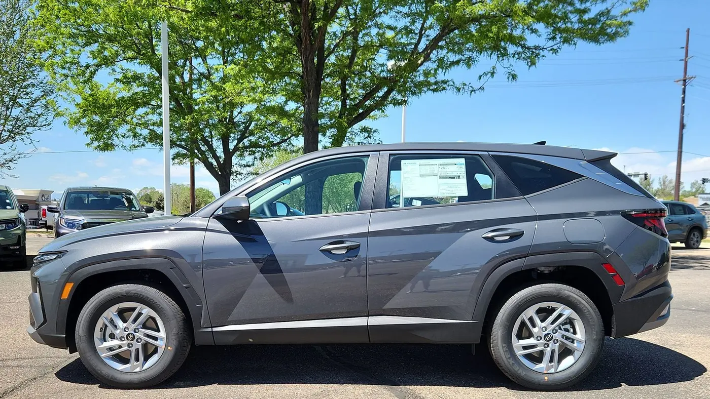 2026 Hyundai TUCSON SE