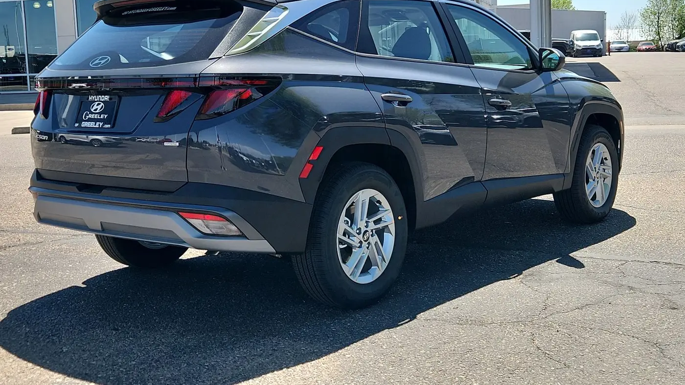 2026 Hyundai TUCSON SE