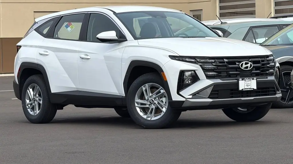 2026 Hyundai TUCSON SE