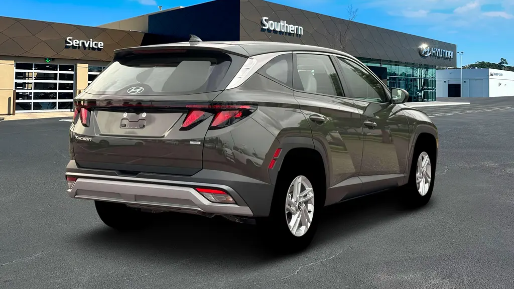 2026 Hyundai TUCSON SE