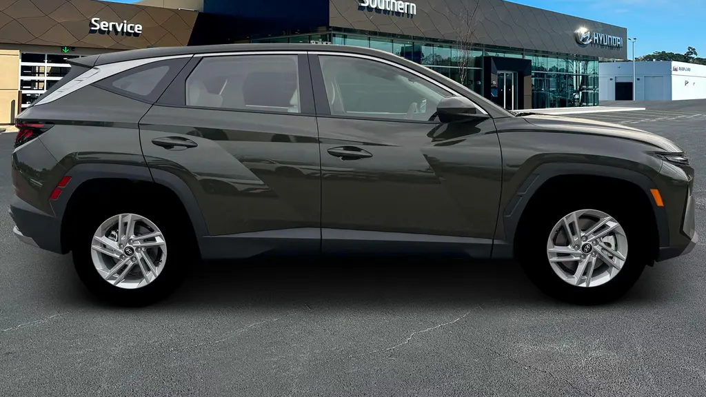 2026 Hyundai TUCSON SE