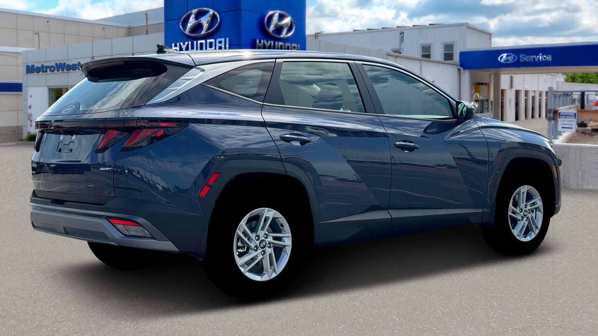 2026 Hyundai TUCSON SE