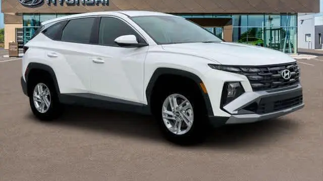 2026 Hyundai TUCSON SE