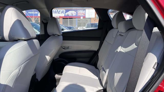 2025 Hyundai TUCSON SE