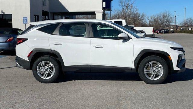 2025 Hyundai TUCSON SE