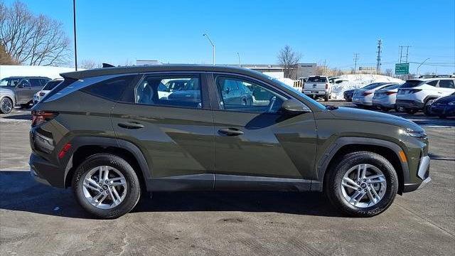 2025 Hyundai TUCSON SE