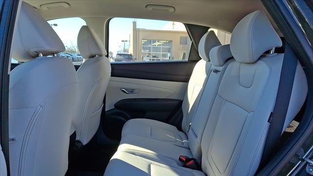 2025 Hyundai TUCSON SE