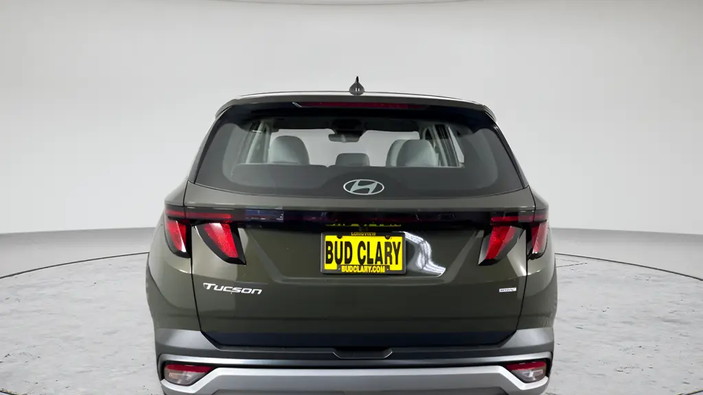 2026 Hyundai TUCSON SE