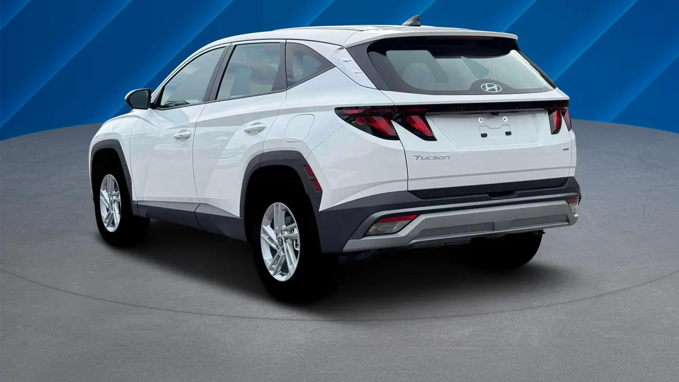 2026 Hyundai TUCSON SE