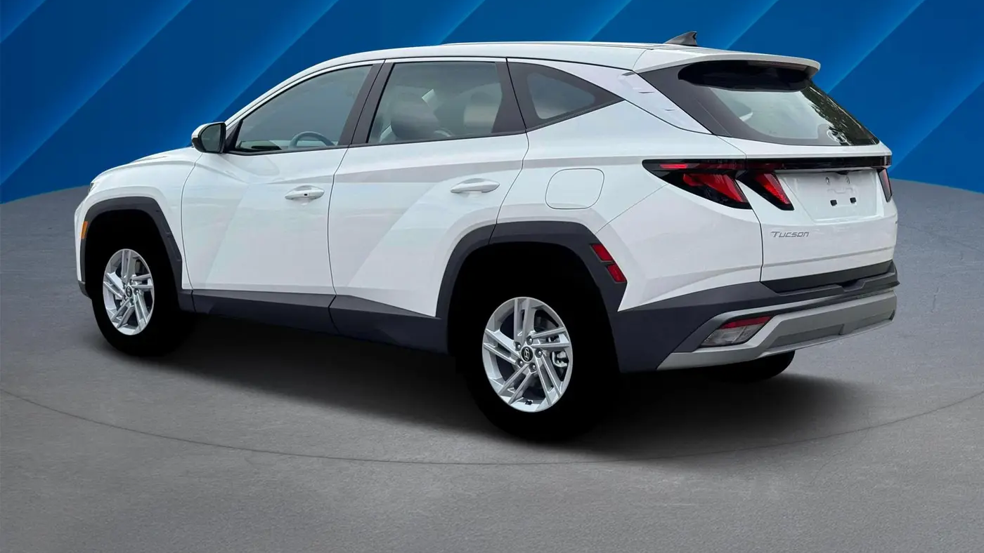 2026 Hyundai TUCSON SE