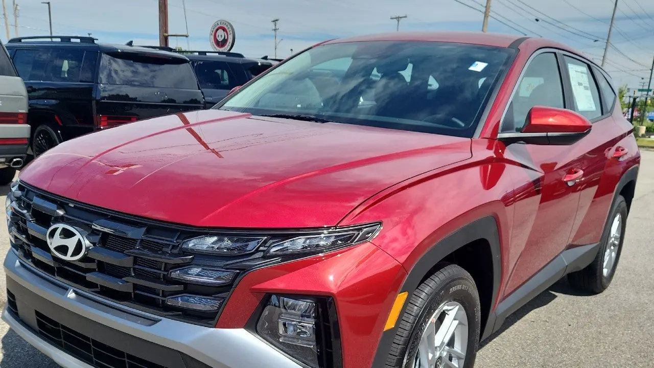 2026 Hyundai TUCSON SE