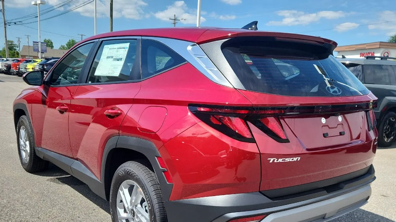 2026 Hyundai TUCSON SE