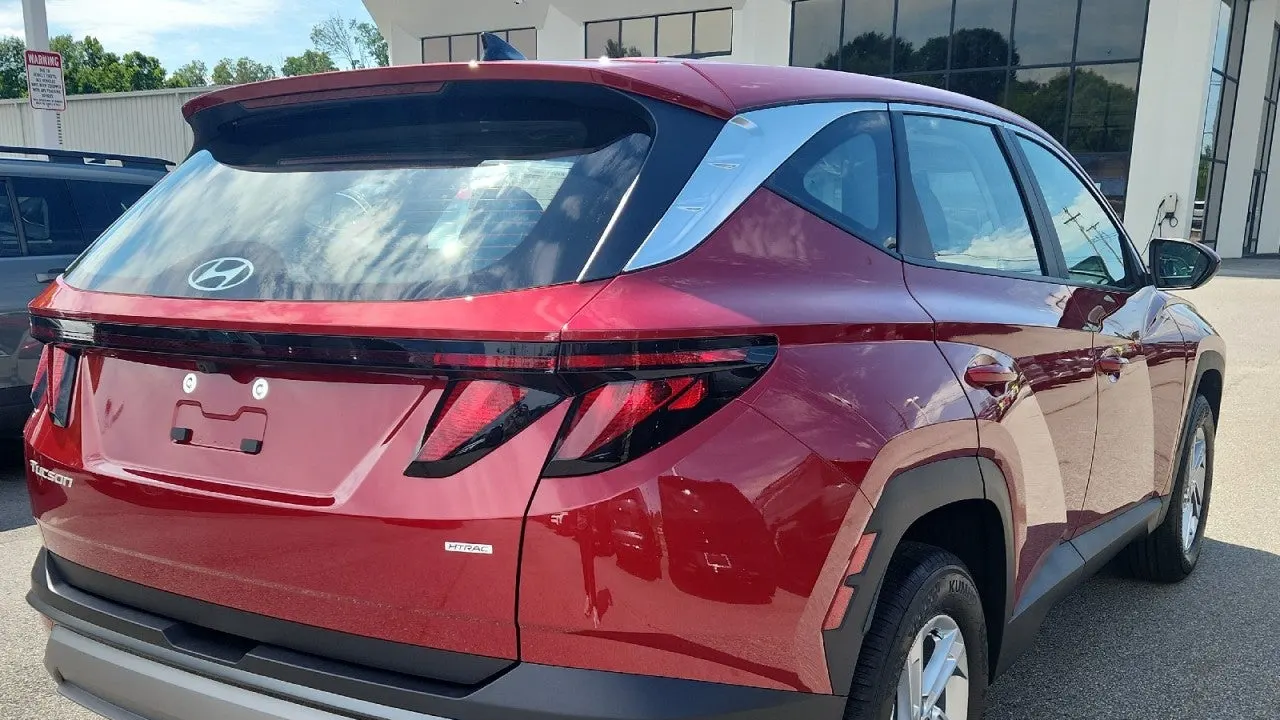 2026 Hyundai TUCSON SE